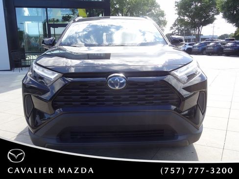 Used 2024 Toyota RAV4 XLE w/ Convenience Package AWD/4WD image 9