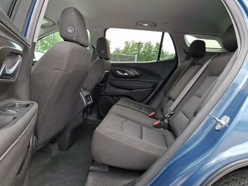 Used 2024 GMC Terrain SLE w/ Driver Convenience Package AWD/4WD image 13