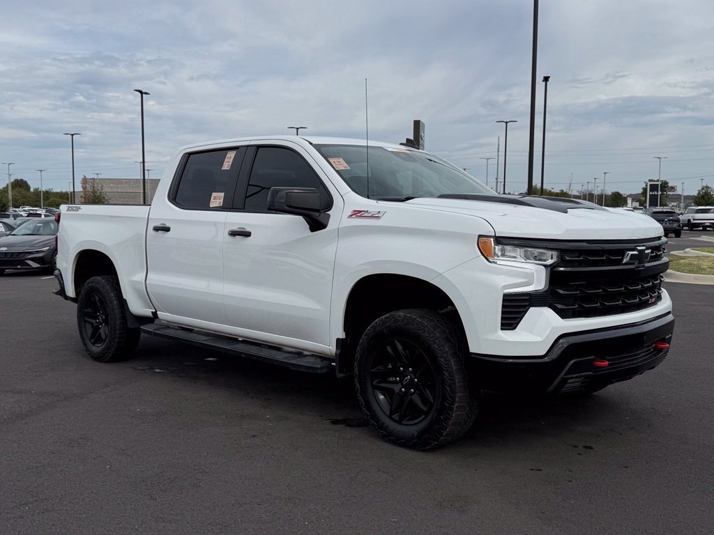 Used 2024 Chevrolet Silverado 1500 LT Trail Boss w/ Protection Package AWD/4WD image 3