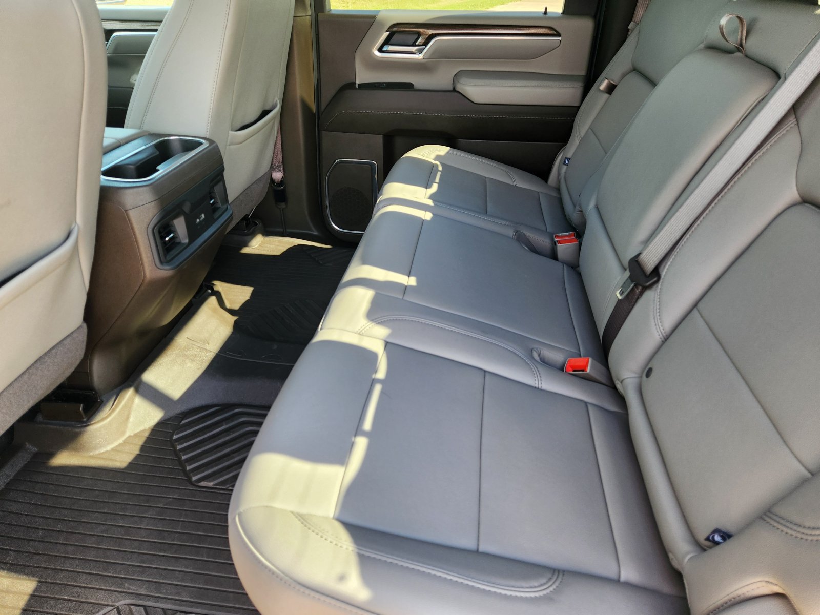 Used 2025 Chevrolet Silverado 2500 LT w/ Texas Edition AWD/4WD image 33