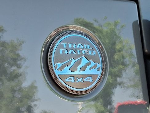 Certified 2025 Jeep Wrangler Unlimited Sahara AWD/4WD image 32