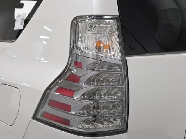 Used 2023 Lexus GX 460 Premium w/ Premium Package AWD/4WD image 32