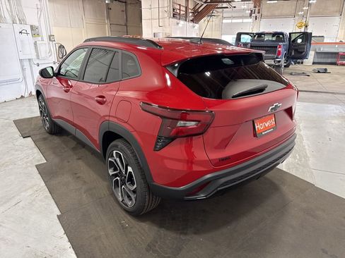 New 2026 Chevrolet Trax RS w/ Sunroof Package image 5