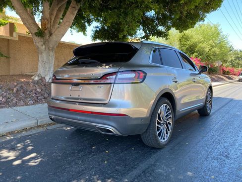 Used 2019 Lincoln Nautilus Reserve FWD image 8