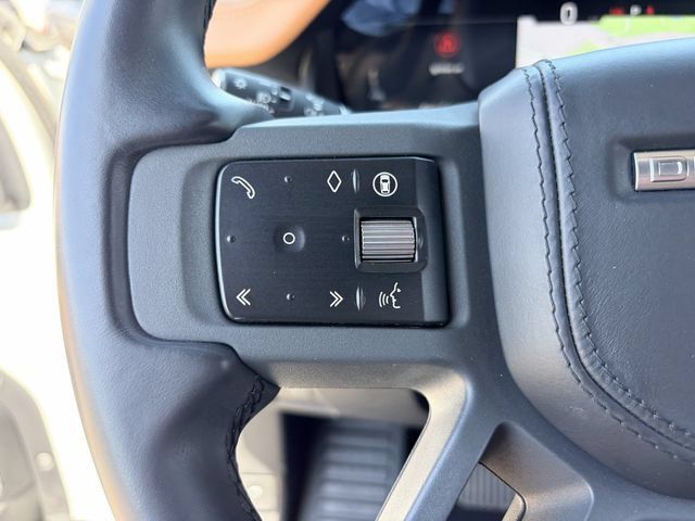 Used 2024 Land Rover Defender 110 X-Dynamic SE AWD/4WD image 8
