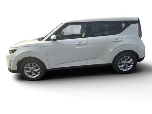 Used 2025 Kia Soul LX w/ LX Technology Package FWD image 7