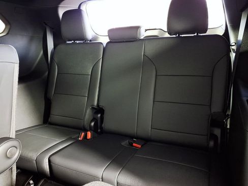 New 2026 Buick Enclave Preferred w/ Power Package AWD/4WD image 9