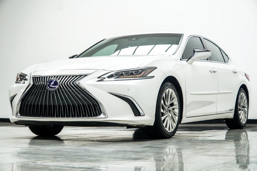 Used 2020 Lexus ES 300h Ultra Luxury FWD image 12
