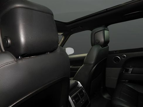 Used 2018 Land Rover Range Rover Sport SE image 23