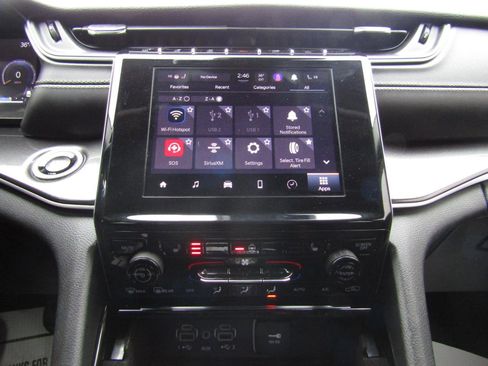 Used 2022 Jeep Grand Cherokee L Laredo w/ Luxury Tech Group I AWD/4WD image 13