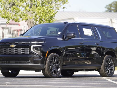 New 2026 Chevrolet Suburban High Country AWD/4WD image 36