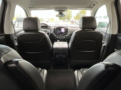 Used 2021 Chevrolet Traverse RS AWD/4WD image 26