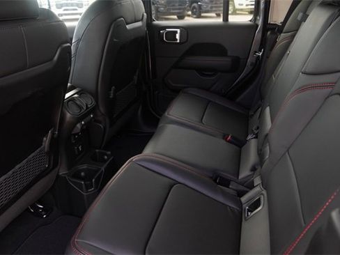 New 2025 Jeep Gladiator Rubicon w/ Convenience Group image 11