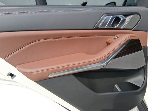 Used 2026 BMW X5 xDrive40i w/ Climate Comfort Package image 25