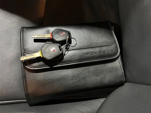 Used 2005 Porsche 911 Carrera 4S image 37