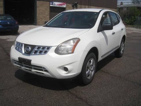 Used 2014 Nissan Rogue S AWD/4WD image 1