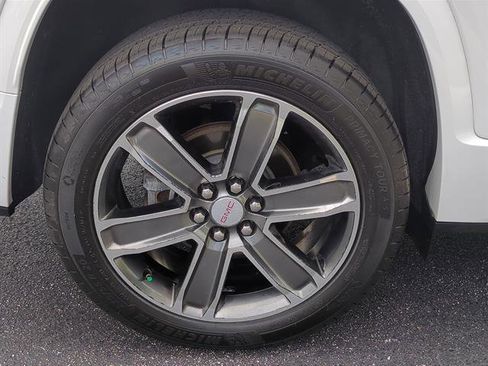 Used 2019 GMC Acadia Denali image 30