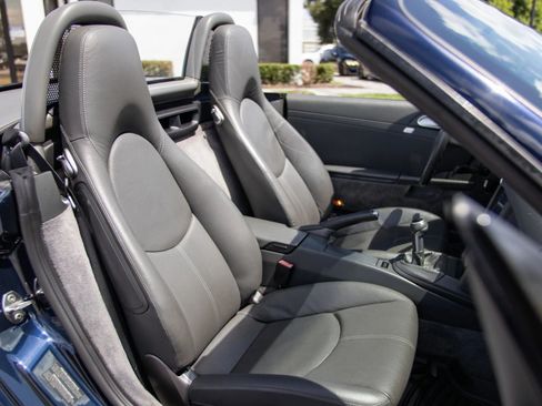 Used 2006 Porsche Boxster RWD image 31