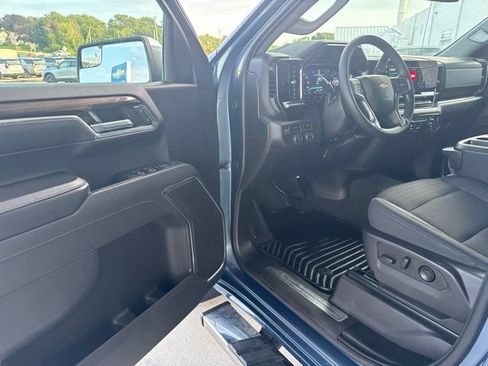 Used 2024 Chevrolet Silverado 1500 LT AWD/4WD image 13