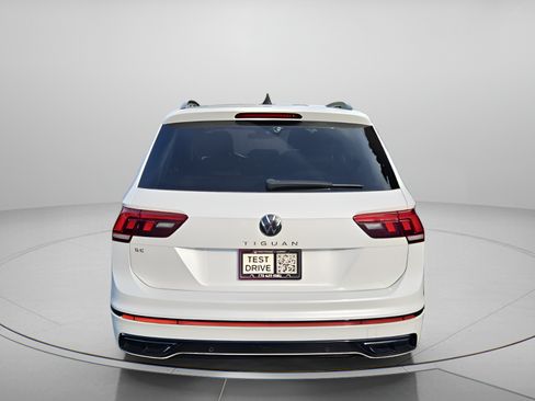 Certified 2022 Volkswagen Tiguan SE R-Line FWD image 4