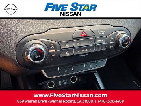 Used 2018 Kia Sorento FWD image 22