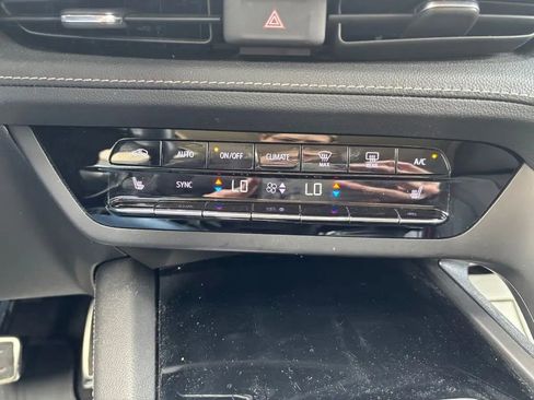 Used 2023 Buick Envision Essence w/ Sport Touring Package FWD image 14
