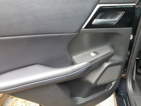 Used 2023 Mitsubishi Outlander SE Black Edition image 16