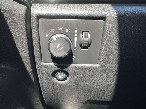 Used 2016 Jeep Grand Cherokee Limited AWD/4WD image 26