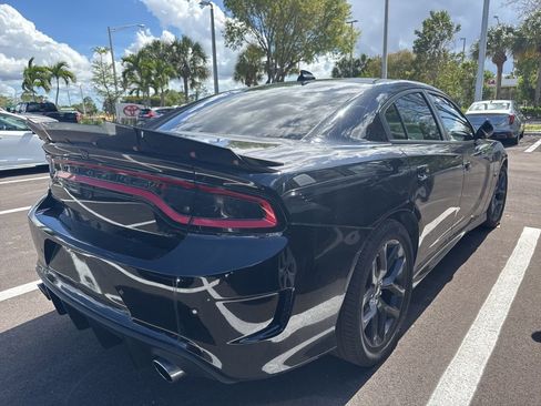 Used 2023 Dodge Charger R/T w/ Blacktop Package RWD image 4