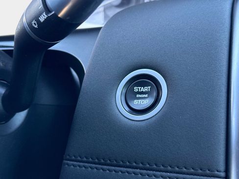 Used 2021 Land Rover Discovery Sport S image 29