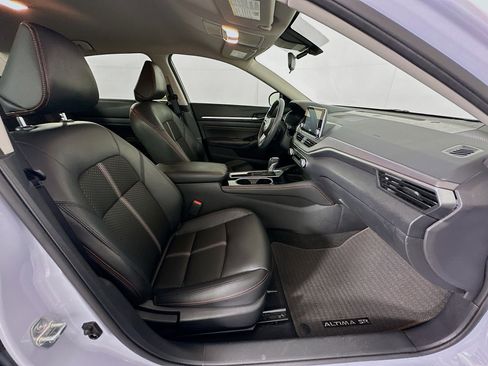 Used 2023 Nissan Altima 2.5 SR image 29