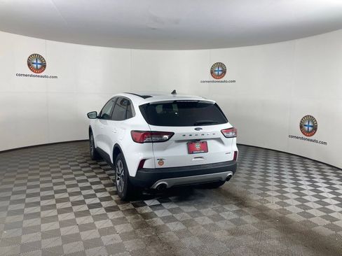 Used 2022 Ford Escape SEL image 19