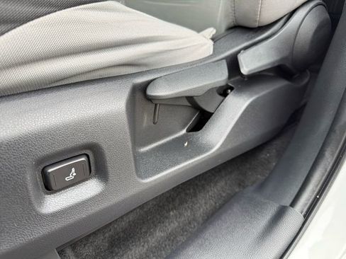 Certified 2025 Toyota Tacoma TRD Off-Road image 29