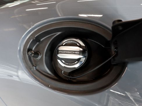 Used 2025 Porsche 911 Carrera image 13