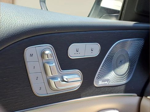 Used 2020 Mercedes-Benz GLS 450 4MATIC image 8