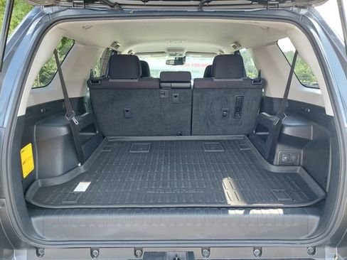 Used 2020 Toyota 4Runner SR5 AWD/4WD image 30