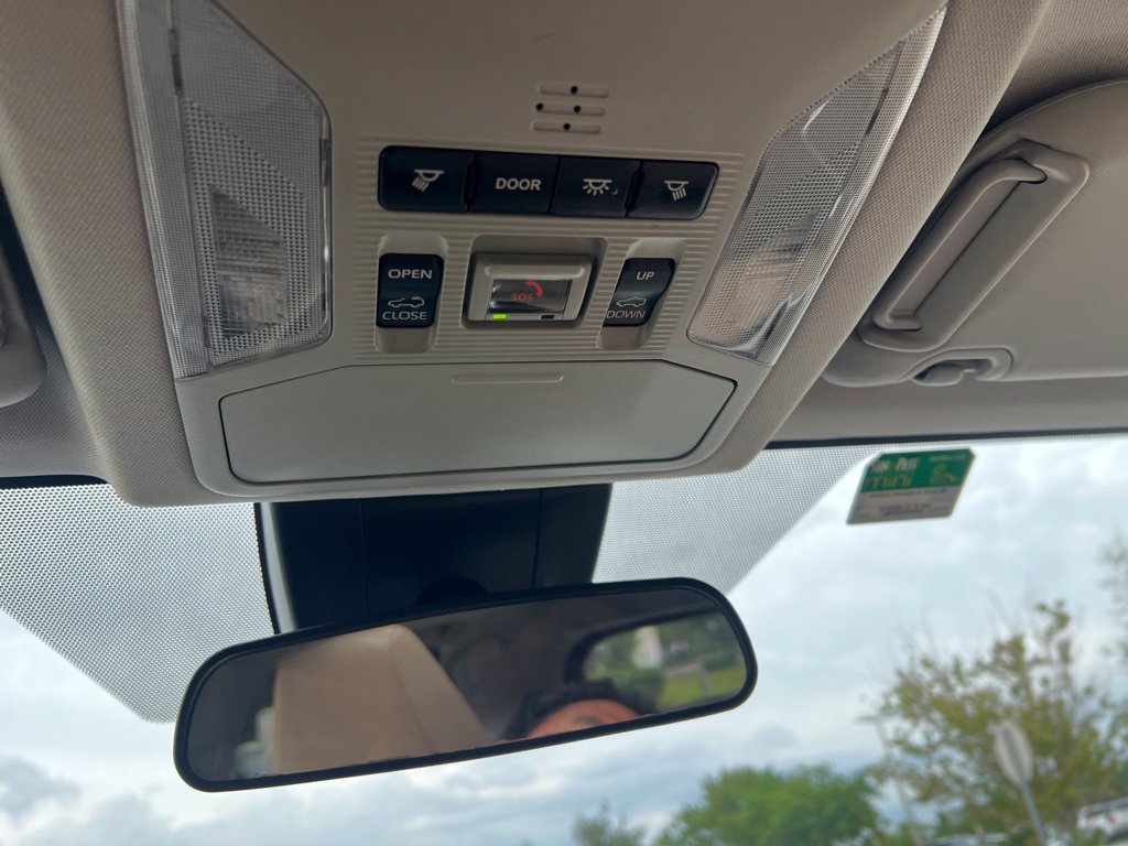 Used 2021 Toyota RAV4 XLE w/ Convenience Package FWD image 48