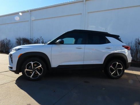 Used 2023 Chevrolet TrailBlazer RS w/ Convenience Package image 5