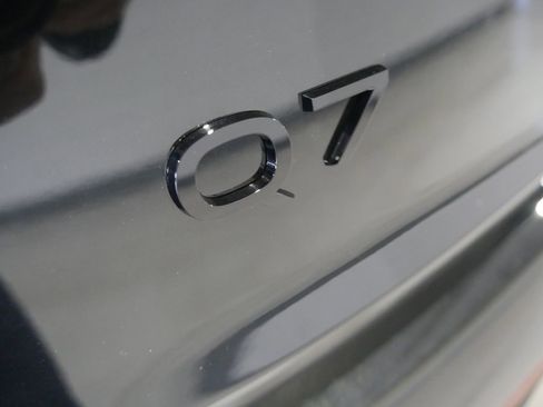 New 2026 Audi Q7 2.0T Premium image 9