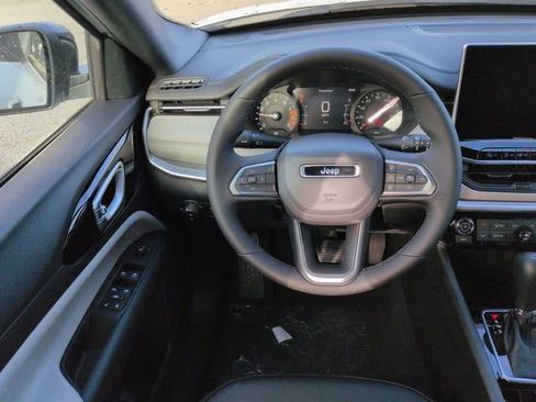New 2026 Jeep Compass Limited image 15