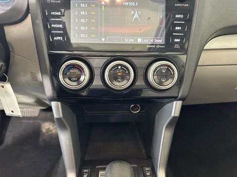 Used 2017 Subaru Forester 2.5i Premium AWD/4WD image 22