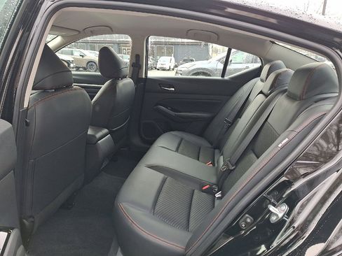 Certified 2025 Nissan Altima 2.5 SR image 19