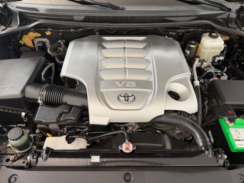 Used 2021 Toyota Land Cruiser AWD/4WD image 32