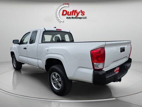 Used 2016 Toyota Tacoma SR RWD image 17