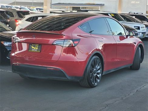 Used 2023 Tesla Model Y Performance image 4