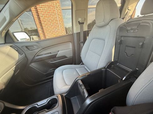 Used 2020 Chevrolet Colorado W/T w/ WT Convenience Package image 26