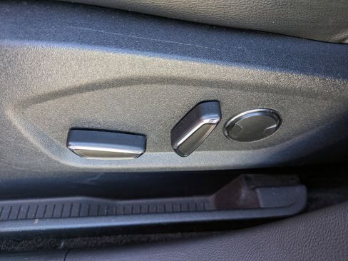 Used 2015 Ford Edge SEL w/ Equipment Group 201A image 18