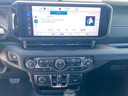 New 2026 Jeep Gladiator Sport AWD/4WD image 7