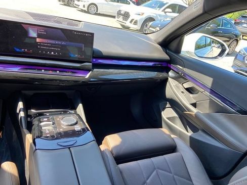 Used 2025 BMW i5 xDrive40 w/ Premium Package AWD/4WD image 16