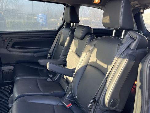 Used 2023 Honda Odyssey Touring image 17